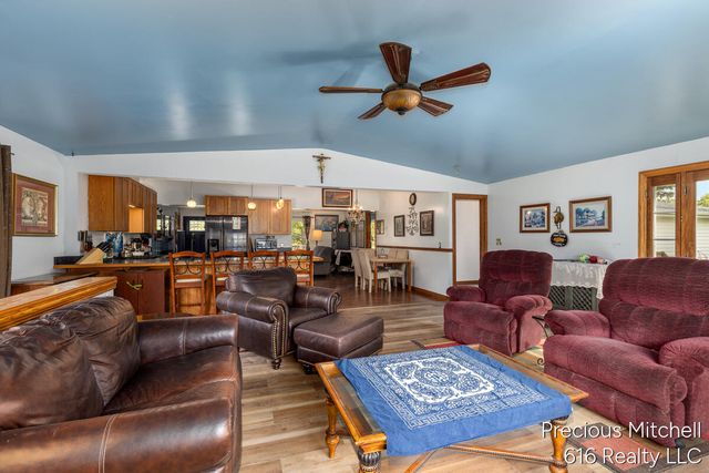 10535 Imlay City Road, Emmett, MI 48022