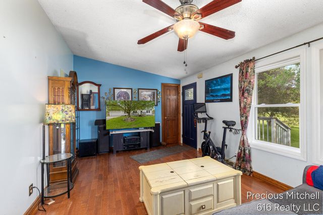 10535 Imlay City Road, Emmett, MI 48022