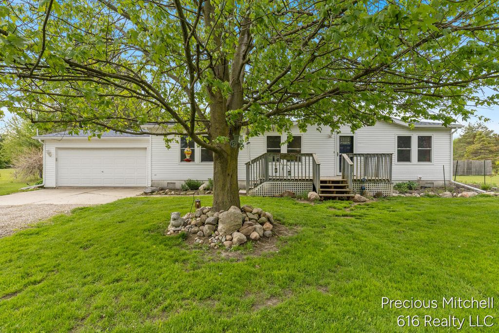 10535 Imlay City Road, Emmett, MI 48022