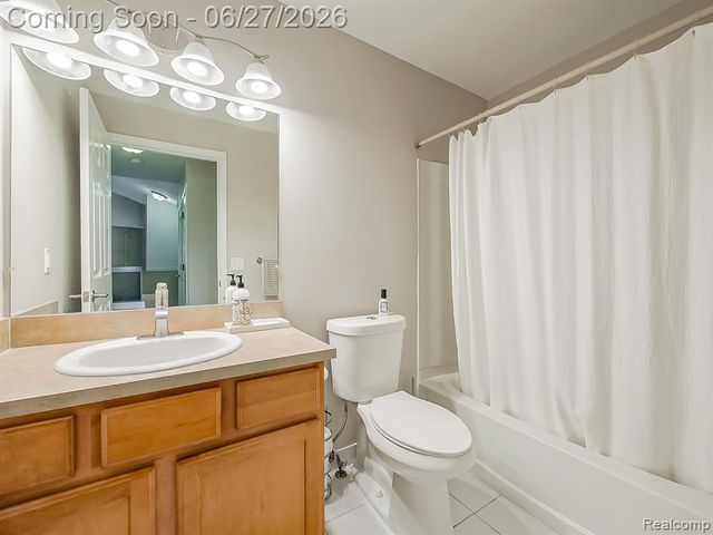 3695 Eagle Creek Drive, Utica, MI 48317