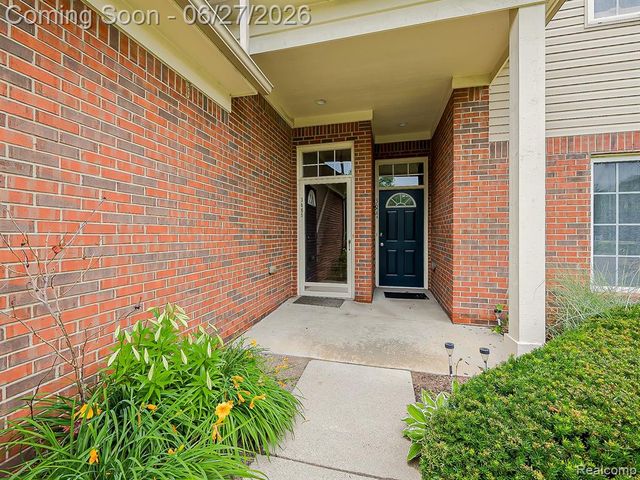 3695 Eagle Creek Drive, Utica, MI 48317