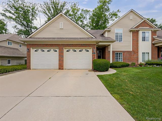 3695 Eagle Creek Drive, Utica, MI 48317