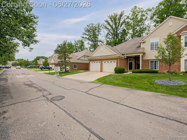 3695 Eagle Creek Drive, Utica, MI 48317