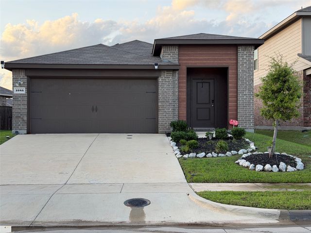 1085 Old Oaks Drive, Forney, TX 75126