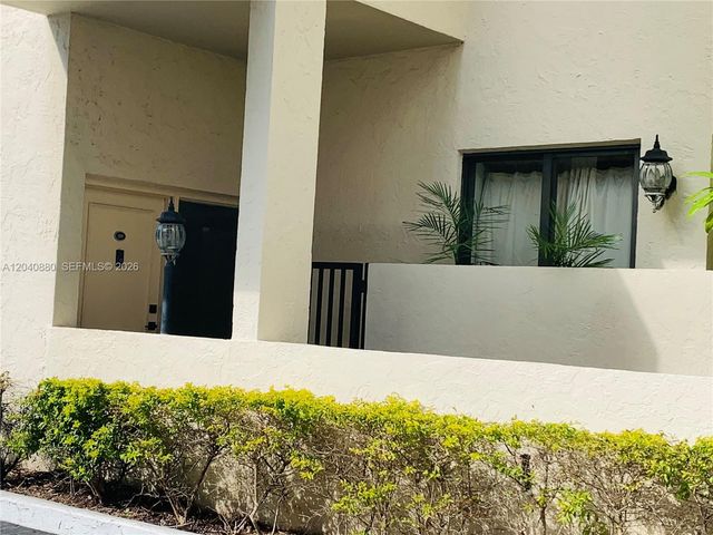 2715 Tigertail Avenue 109, Miami, FL 33133