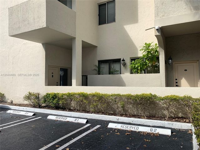 2715 Tigertail Avenue 109, Miami, FL 33133