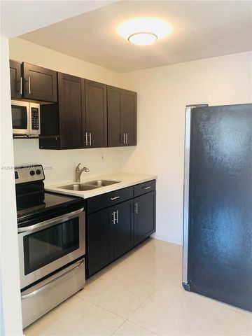 2715 Tigertail Avenue 109, Miami, FL 33133
