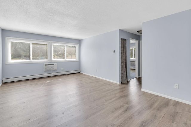 2616 Harriet Avenue 104, Minneapolis, MN 55408