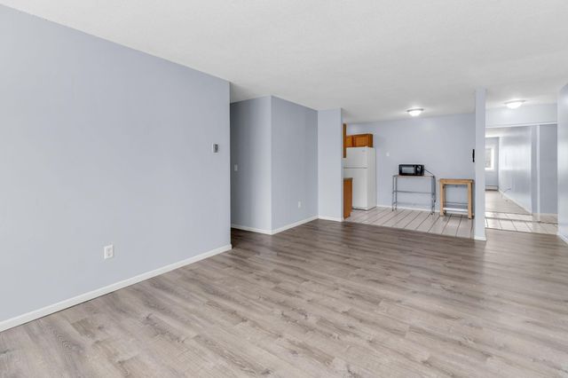 2616 Harriet Avenue 104, Minneapolis, MN 55408