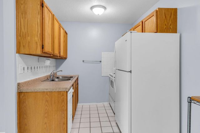 2616 Harriet Avenue 104, Minneapolis, MN 55408
