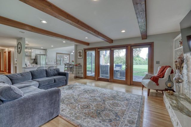8424 S 68th STREET, Franklin, WI 53132