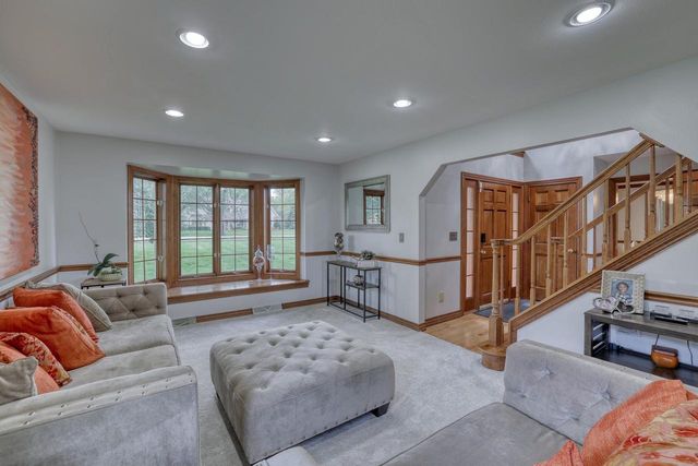 8424 S 68th STREET, Franklin, WI 53132