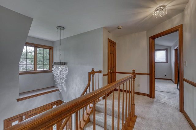 8424 S 68th STREET, Franklin, WI 53132