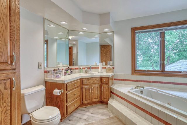 8424 S 68th STREET, Franklin, WI 53132