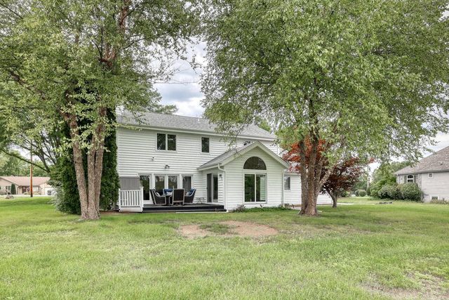 8424 S 68th STREET, Franklin, WI 53132