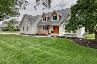 8424 S 68th STREET, Franklin, WI 53132