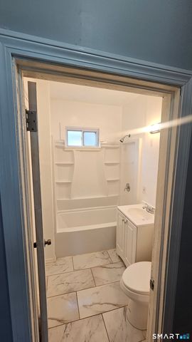 142-144 ADAMS Street 2, Hartford, CT 06112