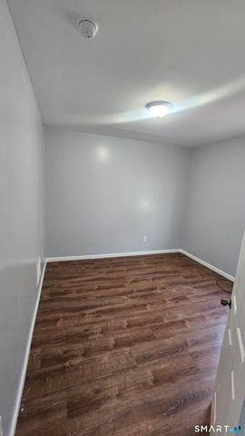 142-144 ADAMS Street 2, Hartford, CT 06112