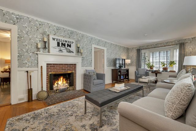 375 S Main Street, Wolfeboro, NH 03894