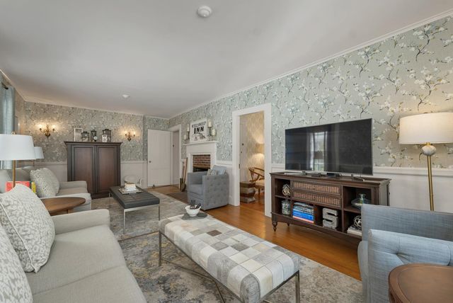 375 S Main Street, Wolfeboro, NH 03894
