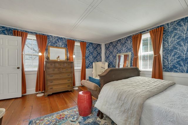 375 S Main Street, Wolfeboro, NH 03894