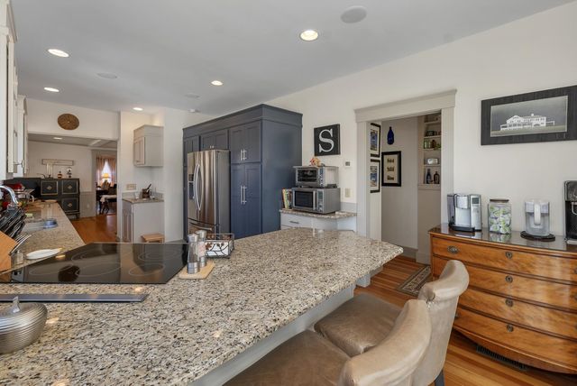 375 S Main Street, Wolfeboro, NH 03894