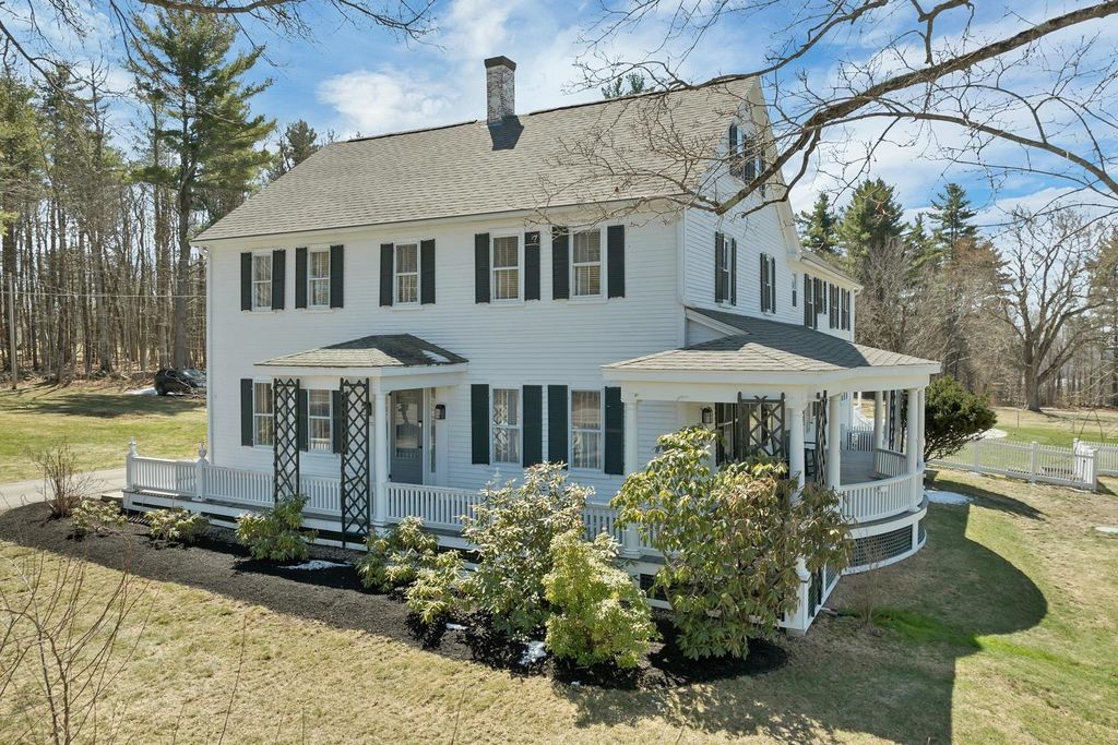 375 S Main Street, Wolfeboro, NH 03894