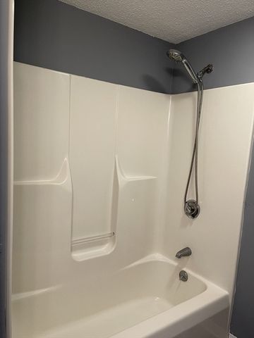 4 West St 2, Wrentham, MA 02093