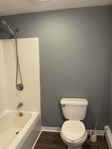 4 West St 2, Wrentham, MA 02093