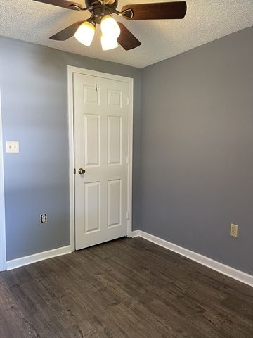4 West St 2, Wrentham, MA 02093