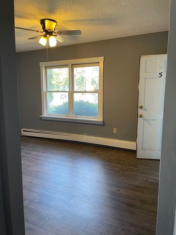 4 West St 2, Wrentham, MA 02093