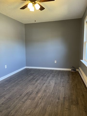 4 West St 2, Wrentham, MA 02093
