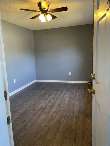 4 West St 2, Wrentham, MA 02093