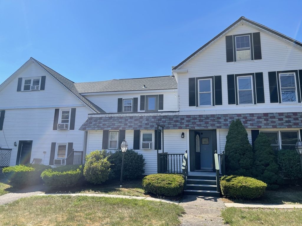 4 West St 2, Wrentham, MA 02093