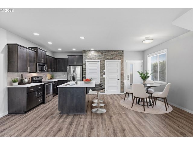 1508 E 1st, Newberg, OR 97132