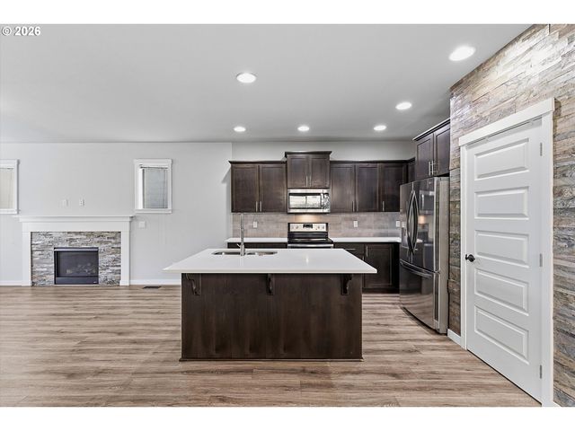 1508 E 1st, Newberg, OR 97132