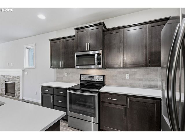1508 E 1st, Newberg, OR 97132