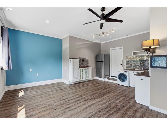 1508 E 1st, Newberg, OR 97132