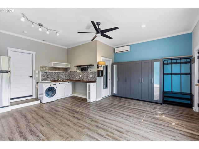 1508 E 1st, Newberg, OR 97132
