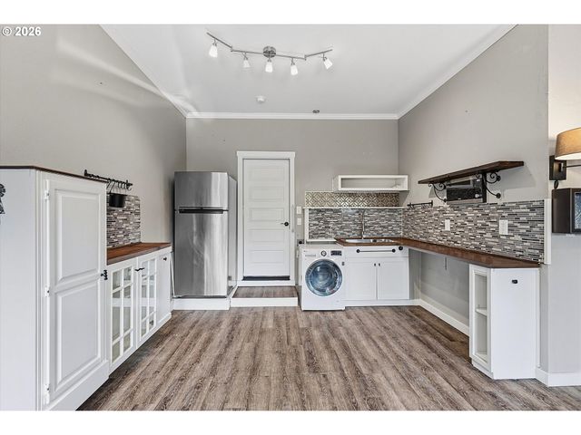 1508 E 1st, Newberg, OR 97132