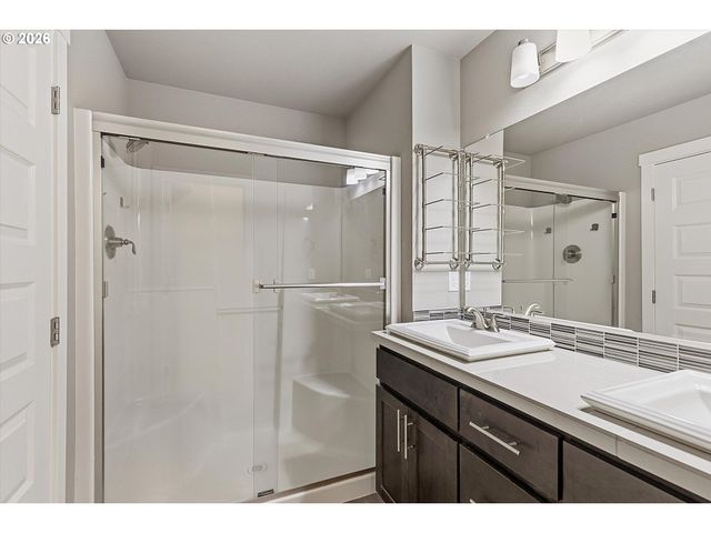 1508 E 1st, Newberg, OR 97132