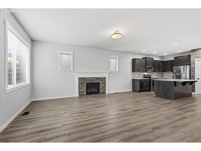 1508 E 1st, Newberg, OR 97132