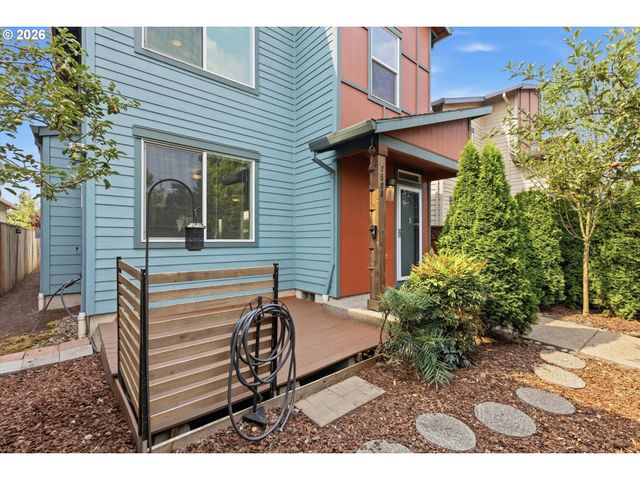 1508 E 1st, Newberg, OR 97132