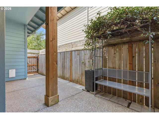 1508 E 1st, Newberg, OR 97132