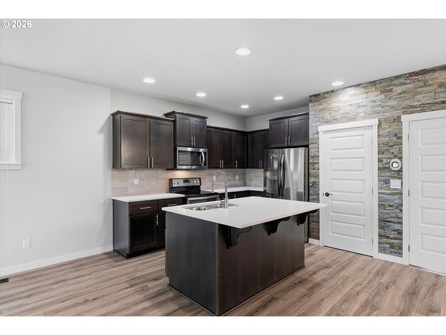 1508 E 1st, Newberg, OR 97132