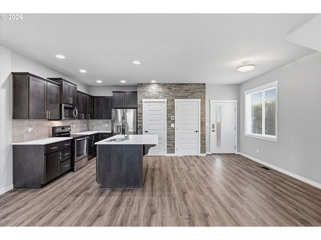 1508 E 1st, Newberg, OR 97132