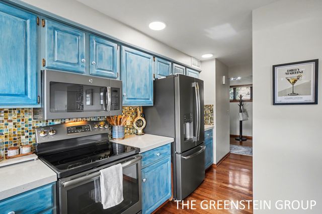 1641 S Shore Drive, Park Twp, MI 49423