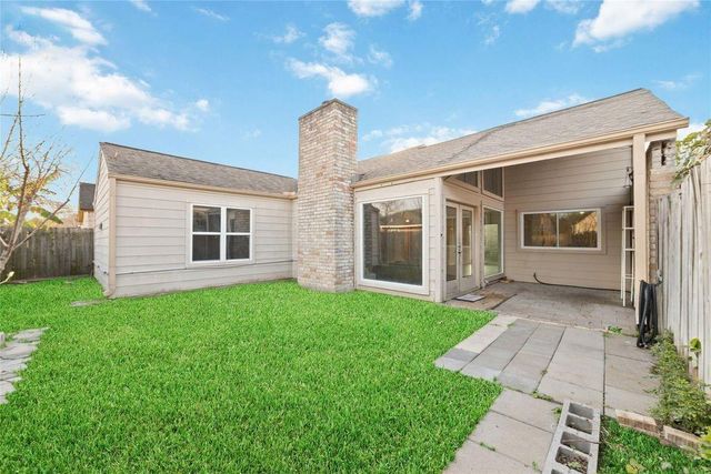 7107 Plaza Del Sol Drive, Houston, TX 77083
