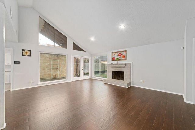 7107 Plaza Del Sol Drive, Houston, TX 77083