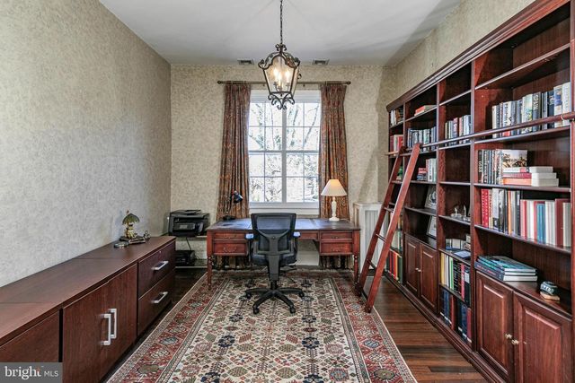 240 LIBRARY PL, Princeton, NJ 08540